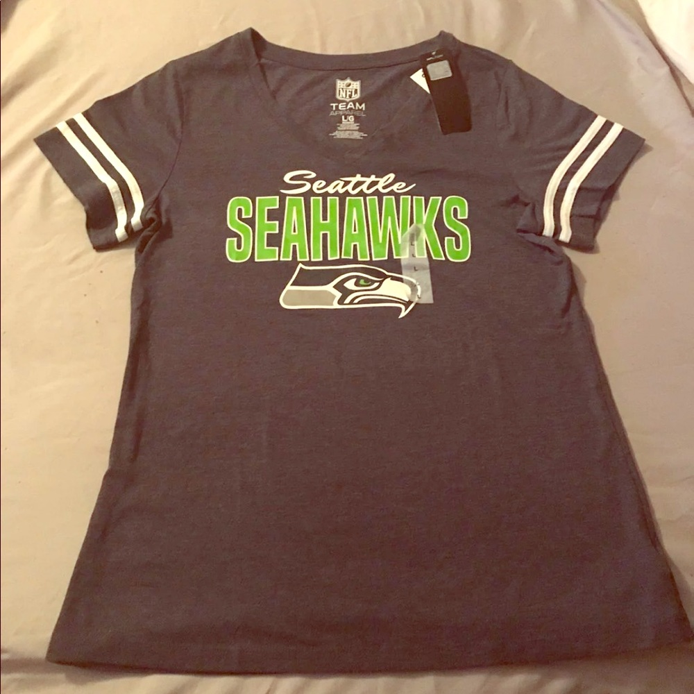 {NFL}🚫SOLD🚫🆕 Seattle Seahawks V-neck Tee